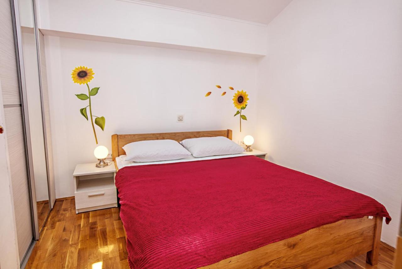 Family Friendly Seaside Apartments Brodarica, Sibenik - 4833 Brodarica  Exteriör bild