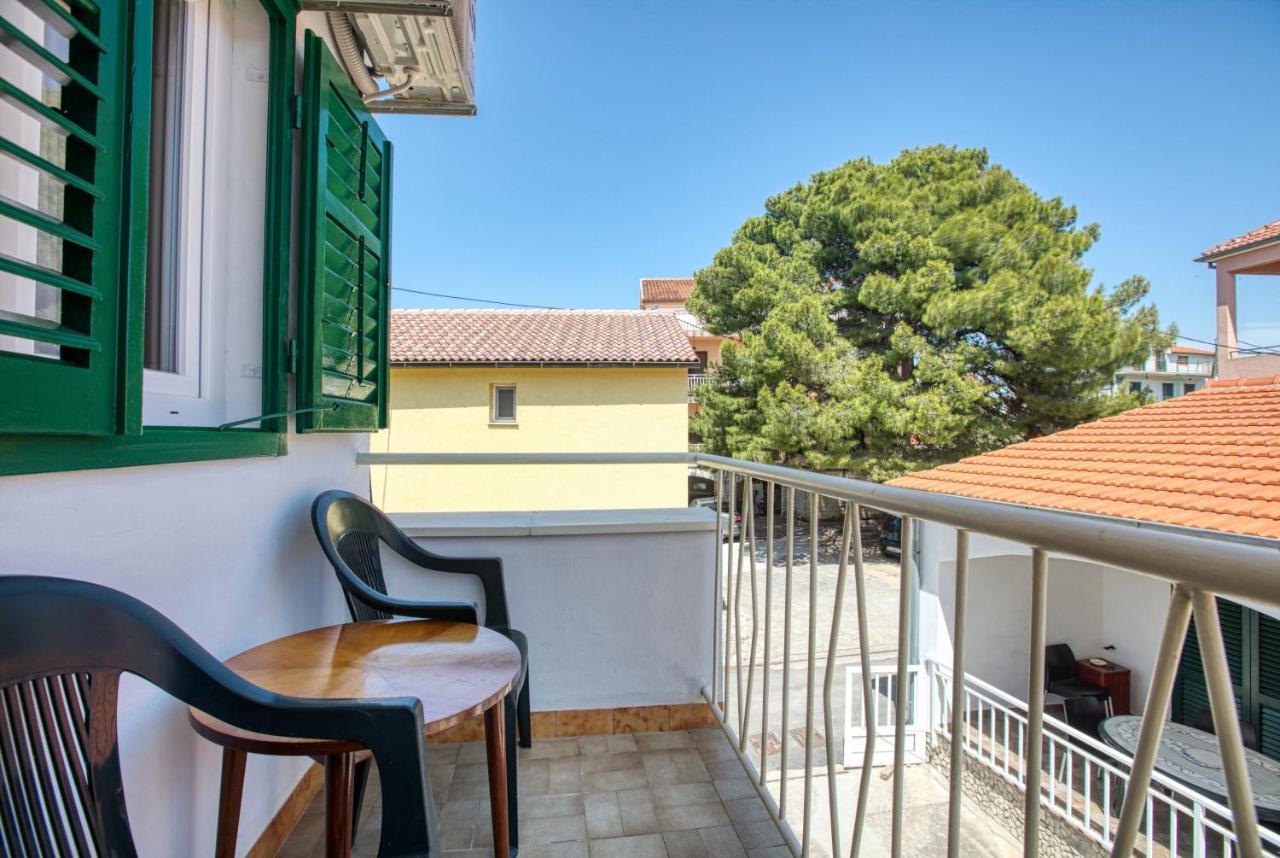 Family Friendly Seaside Apartments Brodarica, Sibenik - 4833 Brodarica  Exteriör bild