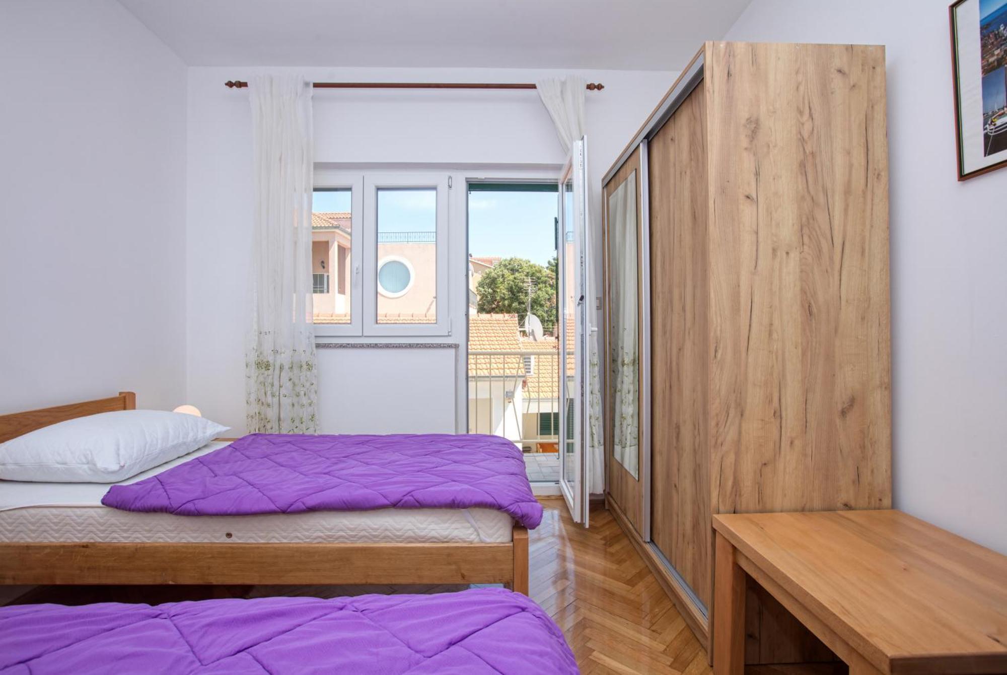 Family Friendly Seaside Apartments Brodarica, Sibenik - 4833 Brodarica  Rum bild