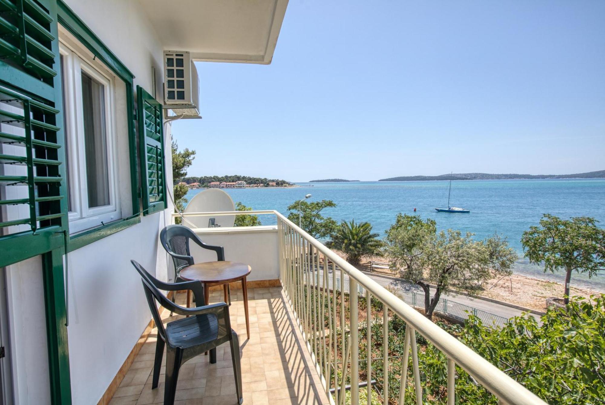 Family Friendly Seaside Apartments Brodarica, Sibenik - 4833 Brodarica  Exteriör bild